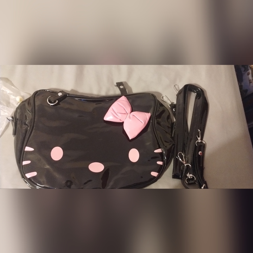 Hello Kitty Purse - Picture 3 of 4